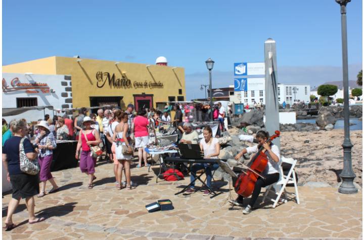 Playa Blanca Market